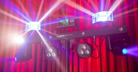 Opérateur lumière à la console