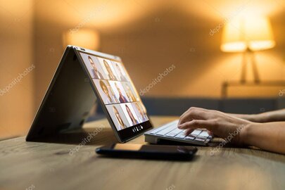 Conférence hybride avec caméras et streaming